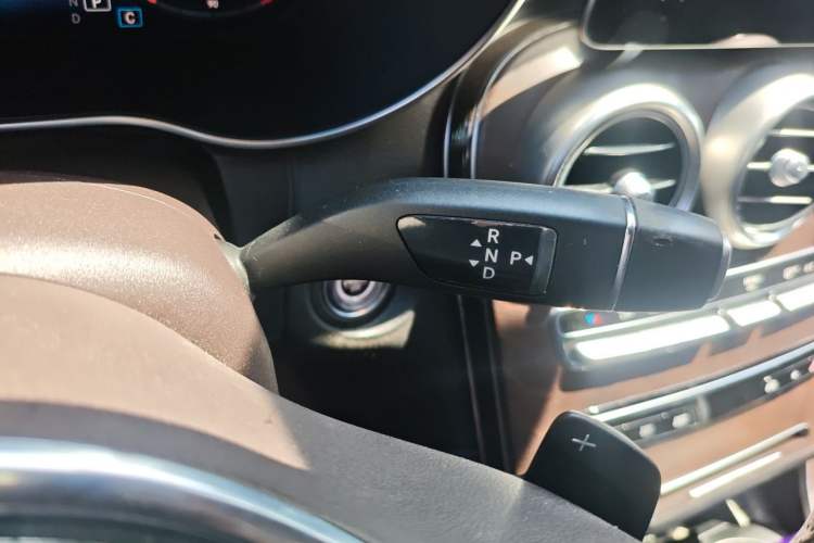 Used Mercedes-Benz GLC 2020 Facelift GLC 300 L 4MATIC Dynamic Edition Gear Lever