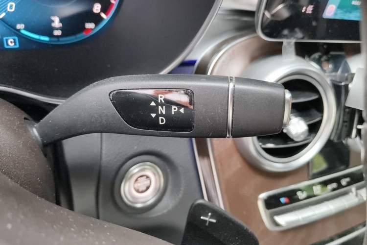 Used Mercedes-Benz GLC 2020 GLC 260 L 4MATIC Luxury Model Gear Lever