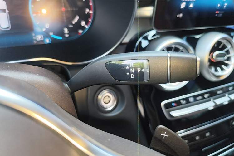 Used Mercedes-Benz GLC 2020 Facelifted GLC 260 L 4MATIC Dynamic Edition Gear Lever
