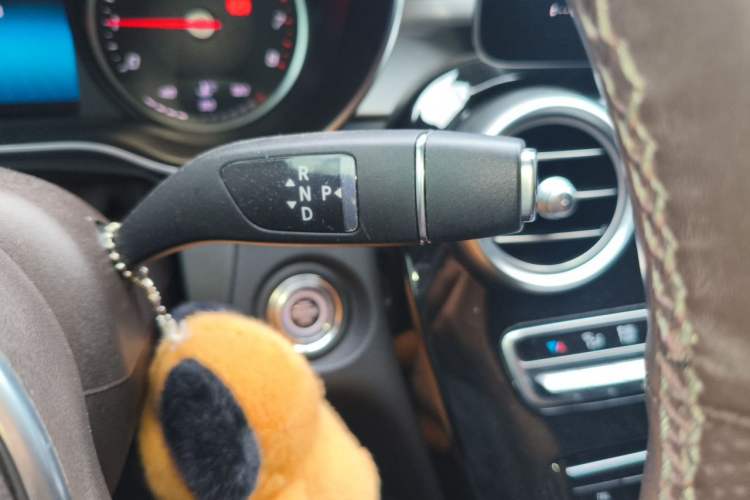 Used Mercedes-Benz GLC 2020 GLC 260 L 4MATIC Dynamic Model Gear Lever
