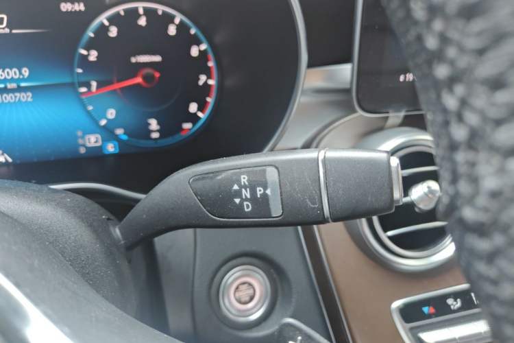 Used Mercedes-Benz GLC 2020 GLC 300 L 4MATIC Dynamic Edition Gear Lever