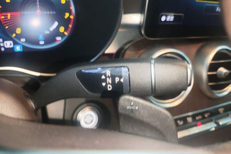 Used Mercedes-Benz GLC 2020 GLC 300 L 4MATIC Luxury Model Gear Lever