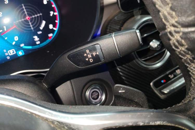 Used Mercedes-Benz GLC 2020 GLC 300 L 4MATIC Dynamic Edition Gear Lever