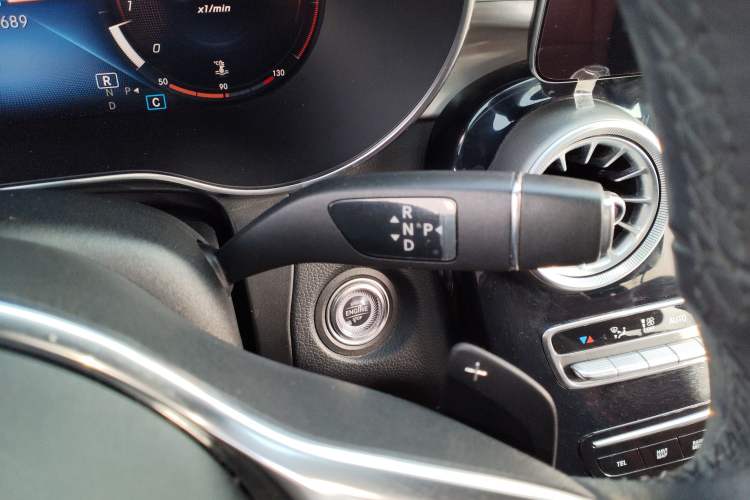 Used Mercedes-Benz GLC 2020 Facelifted GLC 260 L 4MATIC Dynamic Edition Gear Lever