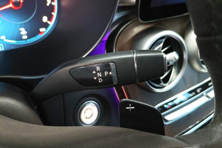 Used Mercedes-Benz GLC 2020 GLC 300 L 4MATIC Dynamic Edition Gear Lever