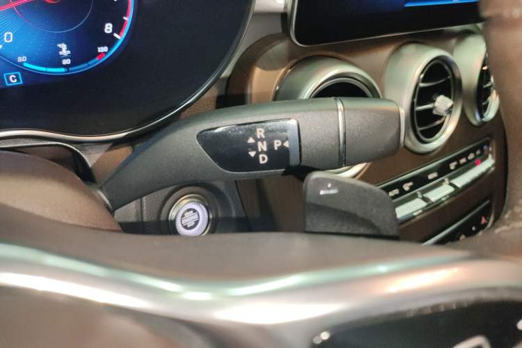 Used Mercedes-Benz GLC 2020 Facelifted GLC 260 L 4MATIC Dynamic Edition Gear Lever