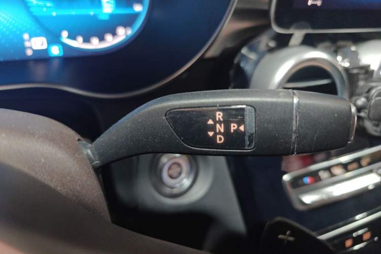 Used Mercedes-Benz GLC 2020 Facelifted GLC 260 L 4MATIC Dynamic Edition Gear Lever