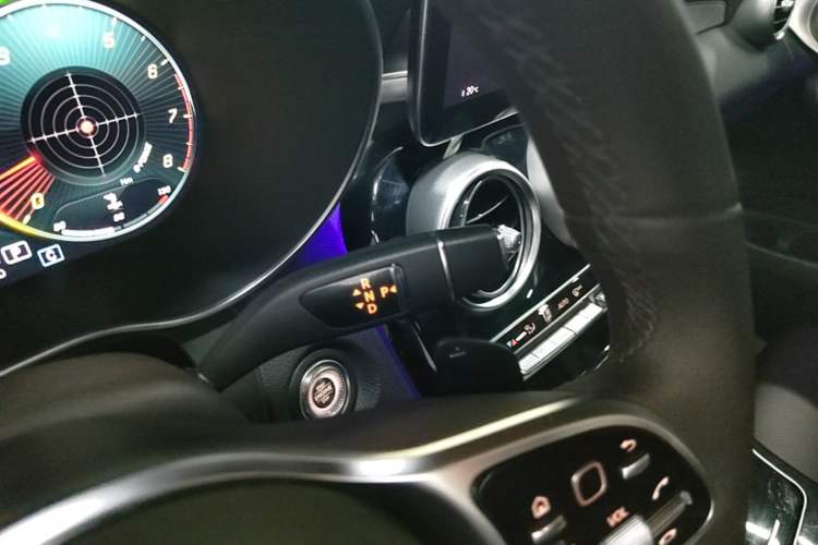 Used Mercedes-Benz GLC 2020 Facelifted GLC 260 L 4MATIC Dynamic Edition Gear Lever