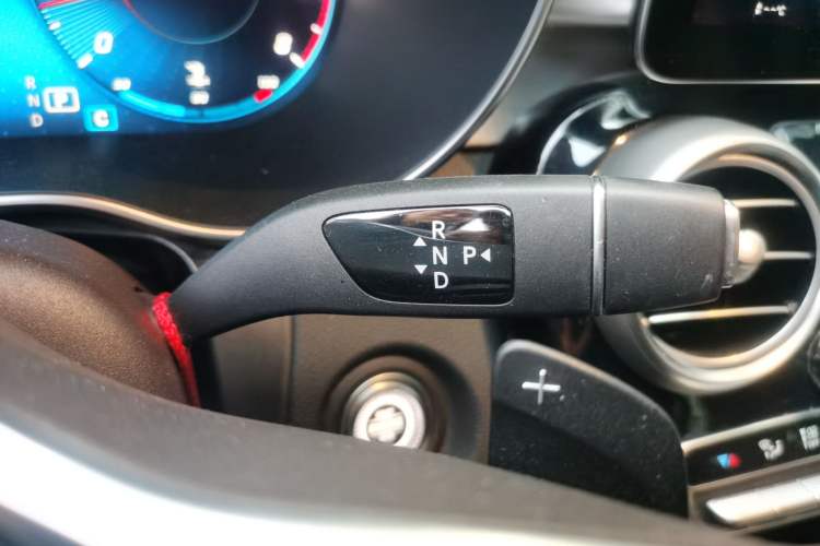 Used Mercedes-Benz GLC 2020 Facelifted GLC 260 L 4MATIC Dynamic Edition Gear Lever