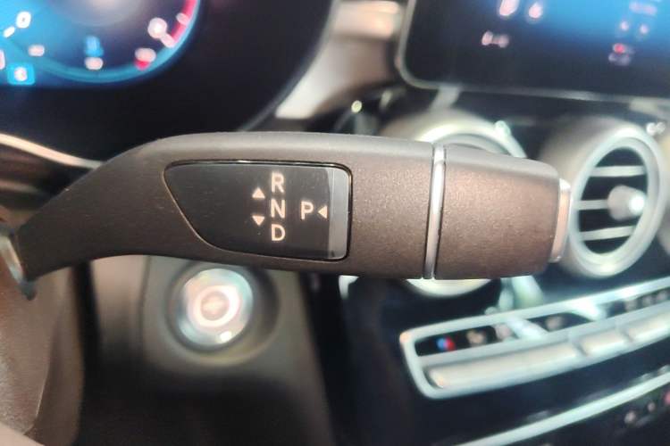 Used Mercedes-Benz GLC 2020 Facelifted GLC 260 L 4MATIC Dynamic Edition Gear Lever