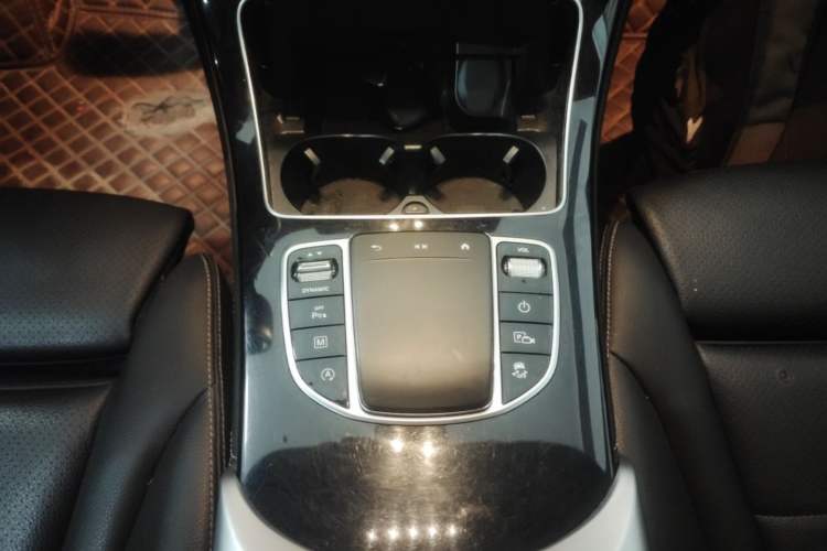 Used Mercedes-Benz GLC 2020 Facelifted GLC 260 L 4MATIC Dynamic Edition Gear Lever