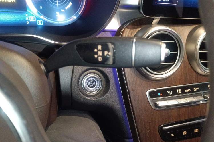 Used Mercedes-Benz GLC 2020 GLC 300 L 4MATIC Luxury Model Gear Lever