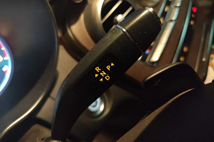 Used Mercedes-Benz GLC 2020 GLC 300 L 4MATIC Dynamic Edition Gear Lever