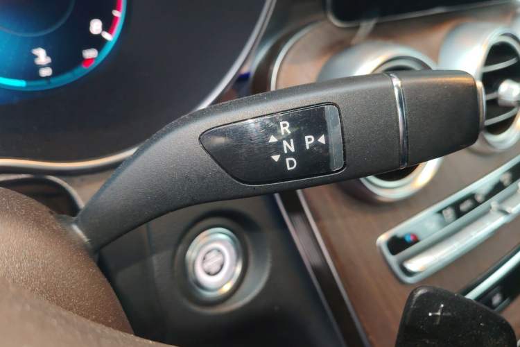 Used Mercedes-Benz GLC 2020 Facelift GLC 300 L 4MATIC Dynamic Edition Gear Lever