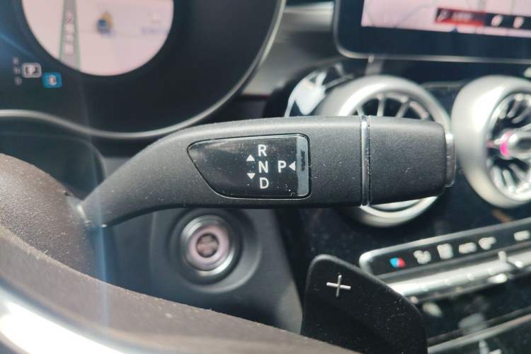 Used Mercedes-Benz GLC 2020 Facelifted GLC 260 L 4MATIC Dynamic Edition Gear Lever