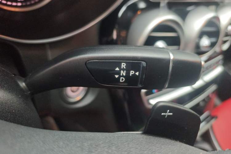 Used Mercedes-Benz GLC 2020 GLC 260 L 4MATIC Dynamic Model Gear Lever