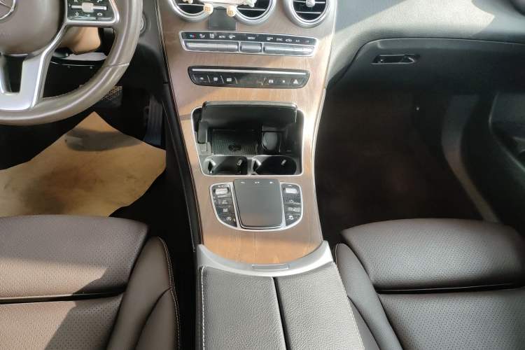 Used Mercedes-Benz GLC 2020 GLC 260 L 4MATIC Luxury Model Gear Lever