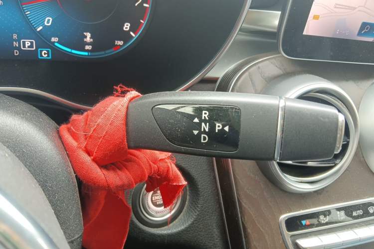 Used Mercedes-Benz GLC 2020 Facelift GLC 300 L 4MATIC Dynamic Edition Gear Lever