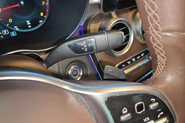 Used Mercedes-Benz GLC 2020 Facelift GLC 300 L 4MATIC Dynamic Edition Gear Lever