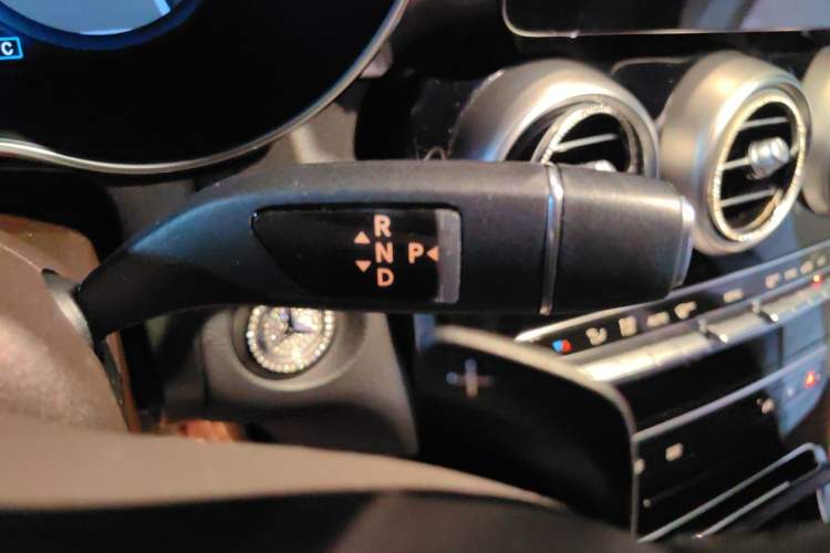 Used Mercedes-Benz GLC 2020 Facelifted GLC 260 L 4MATIC Dynamic Edition Gear Lever