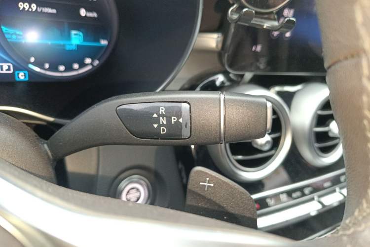 Used Mercedes-Benz GLC 2020 Facelifted GLC 260 L 4MATIC Dynamic Edition Gear Lever
