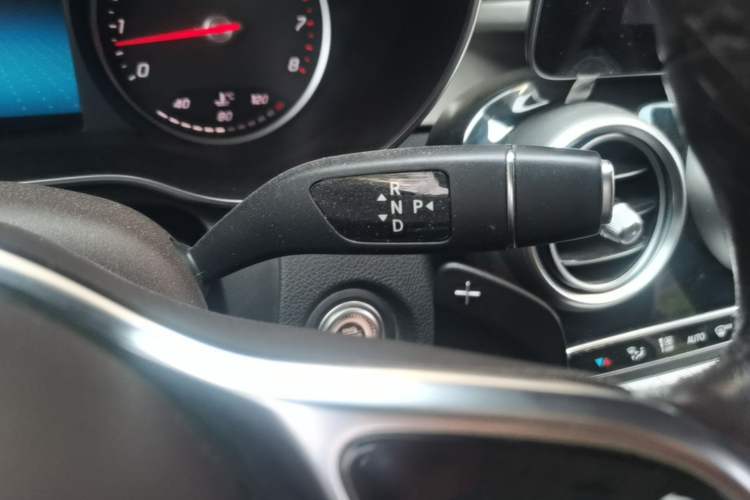 Used Mercedes-Benz GLC 2020 GLC 260 L 4MATIC Dynamic Model Gear Lever