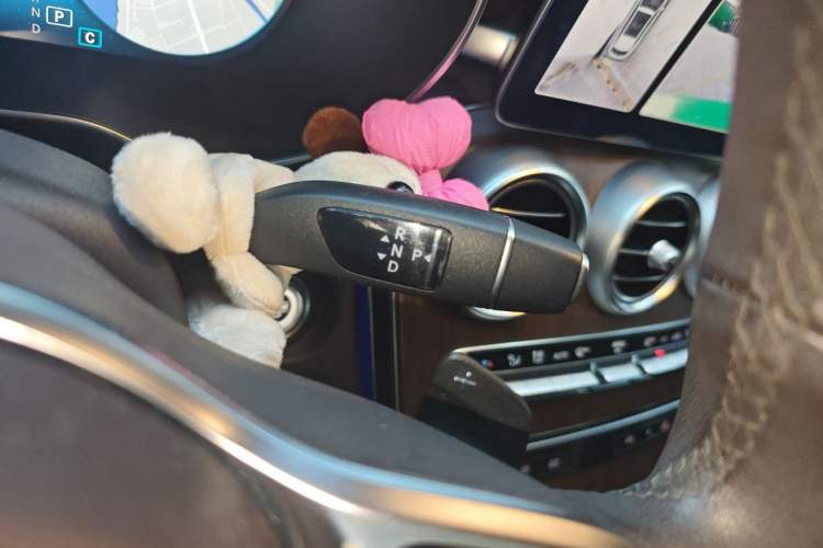 Used Mercedes-Benz GLC 2020 Facelift GLC 300 L 4MATIC Dynamic Edition Gear Lever