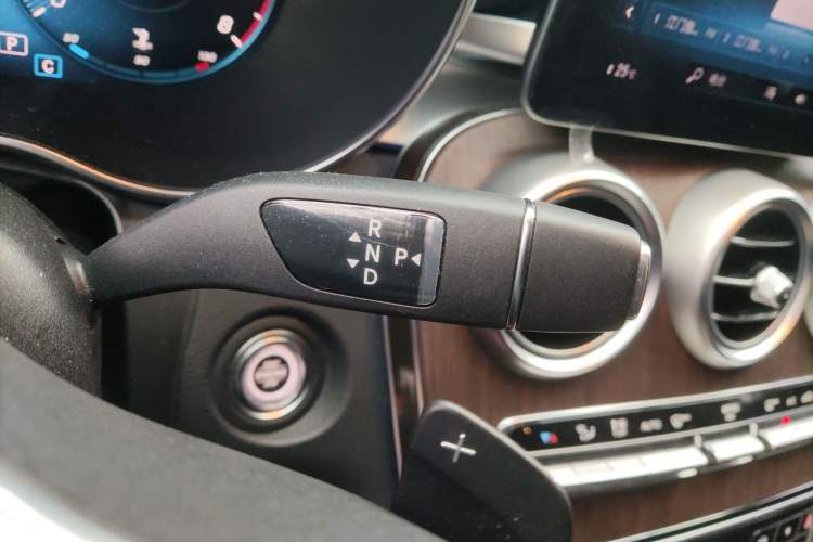 Used Mercedes-Benz GLC 2020 Facelift GLC 300 L 4MATIC Dynamic Edition Gear Lever