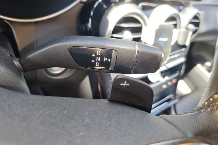 Used Mercedes-Benz GLC 2020 Facelifted GLC 260 L 4MATIC Dynamic Edition Gear Lever