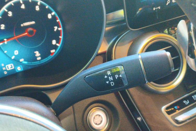 Used Mercedes-Benz GLC 2020 GLC 300 L 4MATIC Dynamic Edition Gear Lever