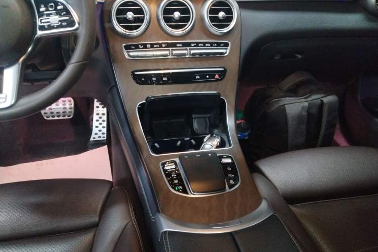 Used Mercedes-Benz GLC 2020 GLC 260 L 4MATIC Luxury Model Gear Lever