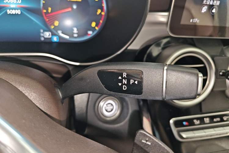 Used Mercedes-Benz GLC 2020 Facelifted GLC 260 L 4MATIC Dynamic Edition Gear Lever