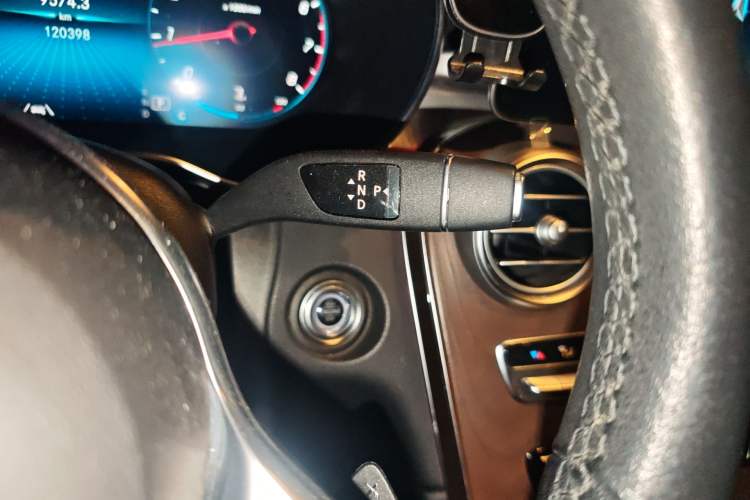 Used Mercedes-Benz GLC 2020 Facelift GLC 300 L 4MATIC Dynamic Edition Gear Lever