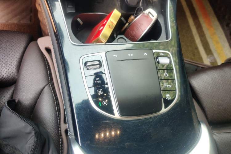 Used Mercedes-Benz GLC 2020 Facelifted GLC 260 L 4MATIC Dynamic Edition Gear Lever