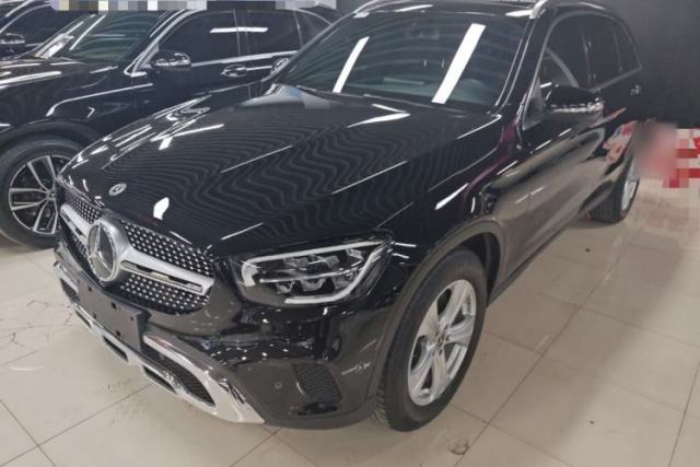 Ojetý Mercedes-Benz GLC 2020 GLC 260 L 4MATIC Dynamic Model