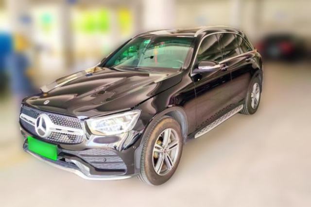 Ojetý Mercedes-Benz GLC 2020 GLC 260 L 4MATIC Luxury Model