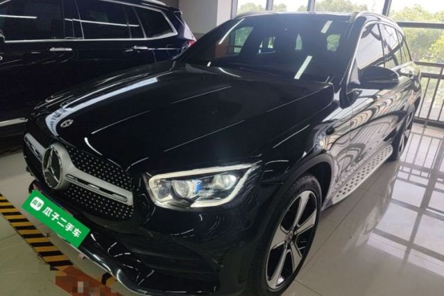 Ojetý Mercedes-Benz GLC 2020 GLC 300 L 4MATIC Luxury Model