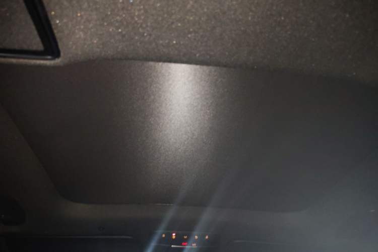 Used Mercedes-Benz GLC 2020 Facelifted GLC 260 L 4MATIC Dynamic Edition Headliner
