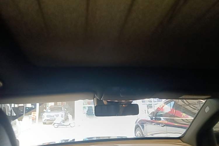 Used Mercedes-Benz GLC 2020 Facelift GLC 300 L 4MATIC Dynamic Edition Headliner