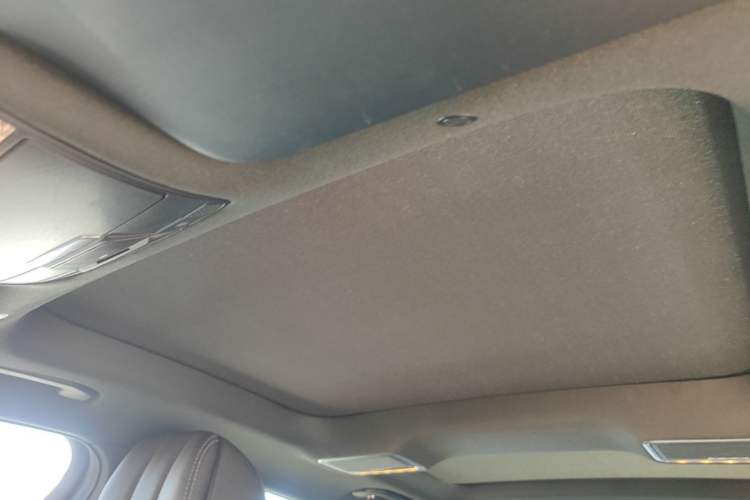 Used Mercedes-Benz GLC 2020 Facelift GLC 260 L 4MATIC Luxury Edition Headliner