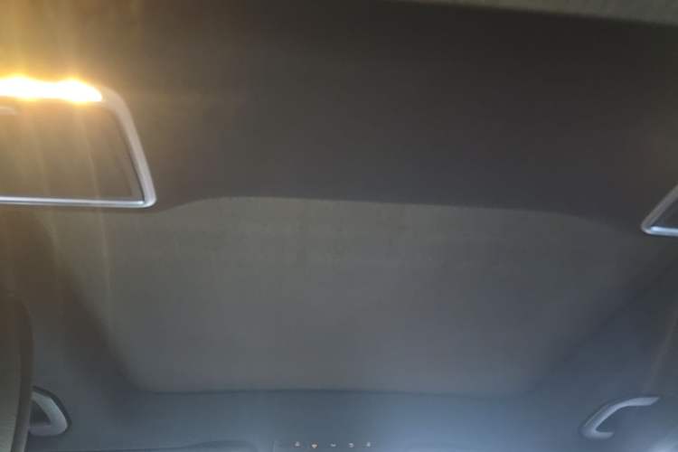 Used Mercedes-Benz GLC 2020 Facelift GLC 300 L 4MATIC Dynamic Edition Headliner