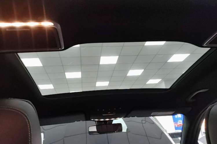 Used Mercedes-Benz GLC 2020 Facelift GLC 260 L 4MATIC Luxury Edition Headliner