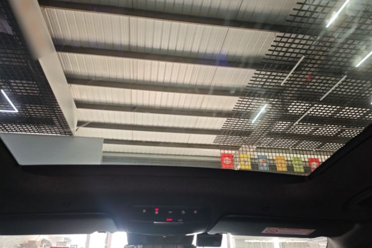 Used Mercedes-Benz GLC 2020 Facelift GLC 300 L 4MATIC Dynamic Edition Headliner