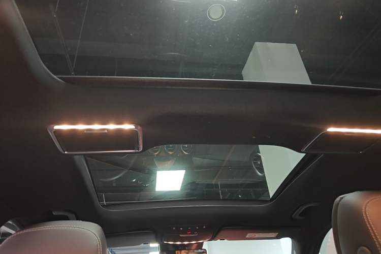 Used Mercedes-Benz GLC 2020 GLC 300 L 4MATIC Luxury Model Headliner