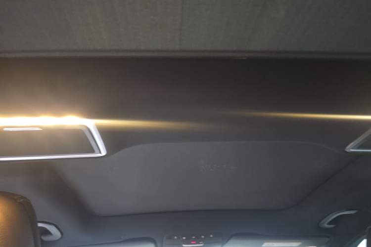 Used Mercedes-Benz GLC 2020 Facelift GLC 300 L 4MATIC Dynamic Edition Headliner