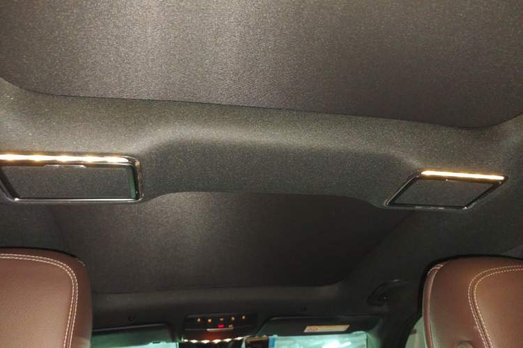 Used Mercedes-Benz GLC 2020 GLC 300 L 4MATIC Dynamic Edition Headliner