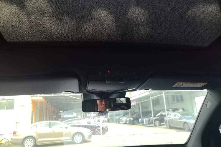 Used Mercedes-Benz GLC 2020 Facelift GLC 300 L 4MATIC Dynamic Edition Headliner