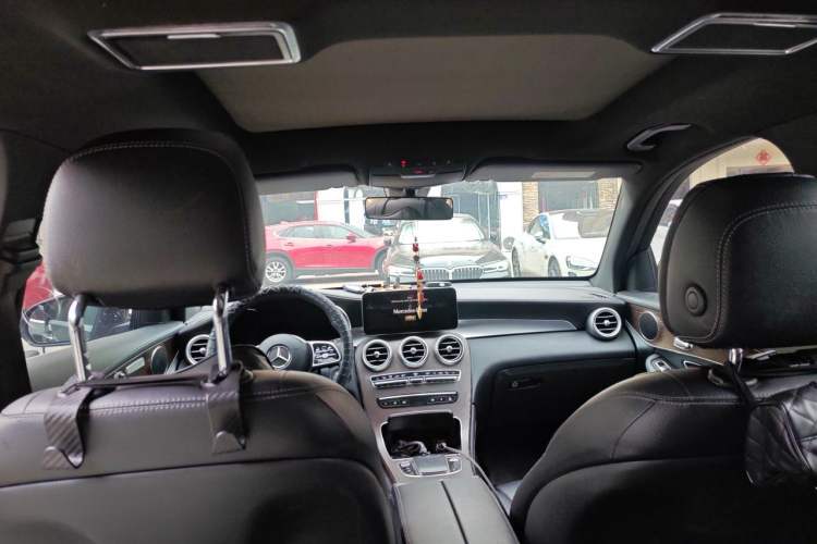 Used Mercedes-Benz GLC 2020 Facelift GLC 260 L 4MATIC Luxury Edition Headliner