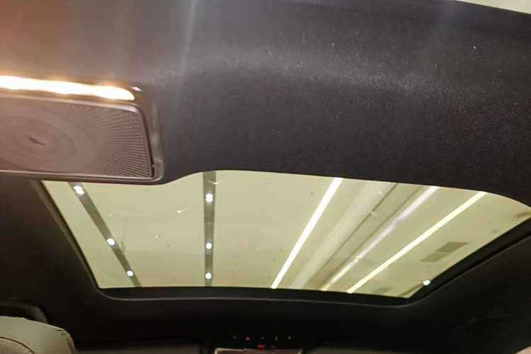 Used Mercedes-Benz GLC 2020 Facelift GLC 300 L 4MATIC Dynamic Edition Headliner