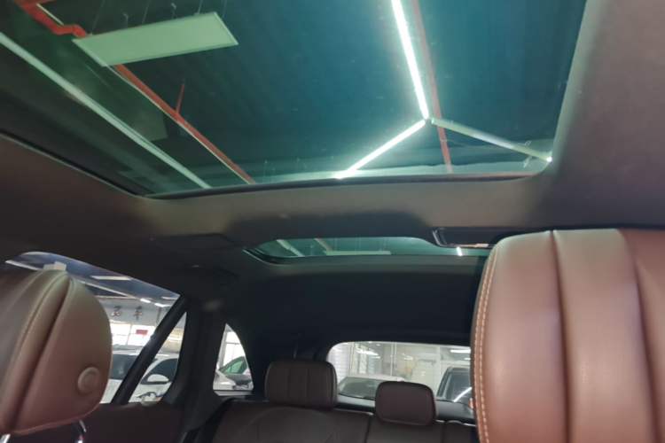 Used Mercedes-Benz GLC 2020 Facelift GLC 300 L 4MATIC Dynamic Edition Headliner
